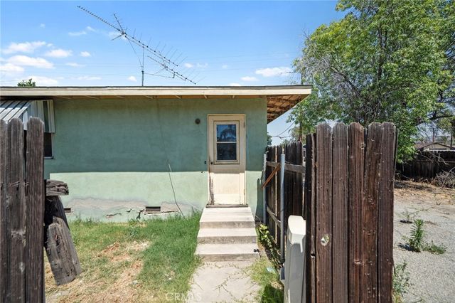 541 S Buena Vista, Hemet, CA 92543
