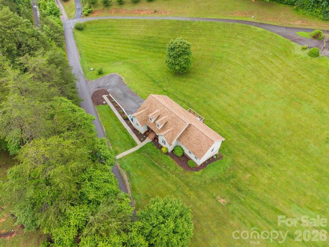 77 Sherry Lane, Leicester, NC 28748