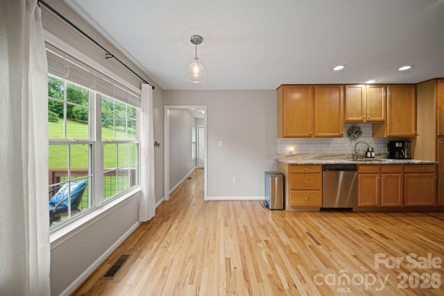 77 Sherry Lane, Leicester, NC 28748