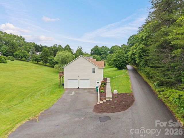 77 Sherry Lane, Leicester, NC 28748