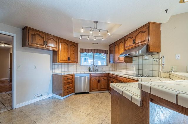 1007 Driftwood Place, Salinas, CA 93901