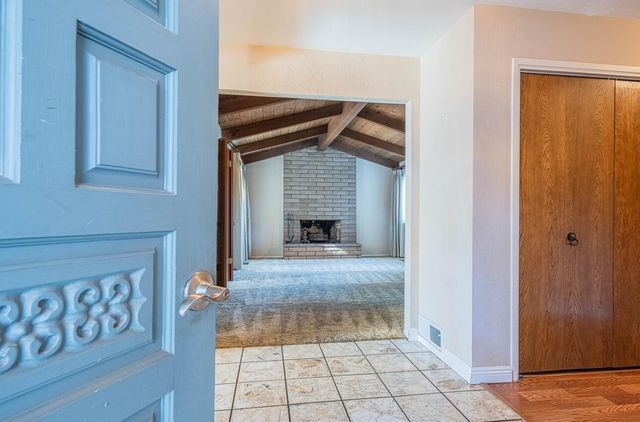 1007 Driftwood Place, Salinas, CA 93901