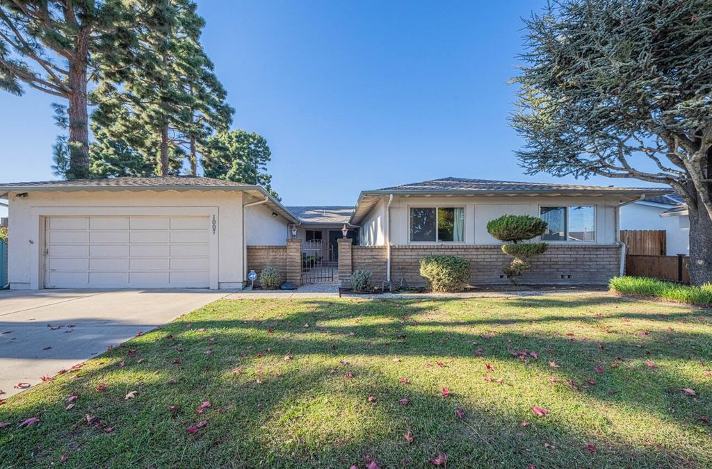 1007 Driftwood Place, Salinas, CA 93901