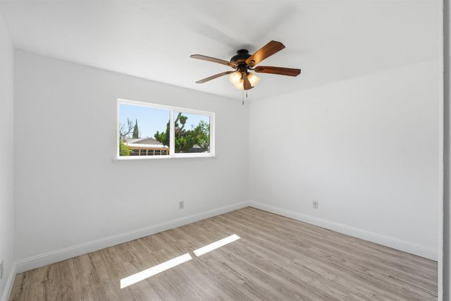 4907 E Platt Avenue, Fresno, CA 93727