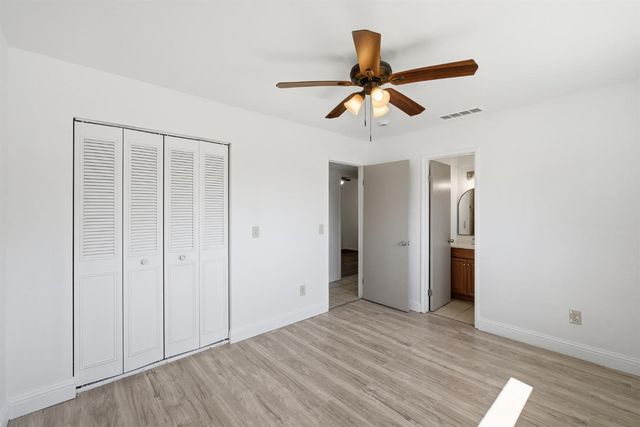 4907 E Platt Avenue, Fresno, CA 93727