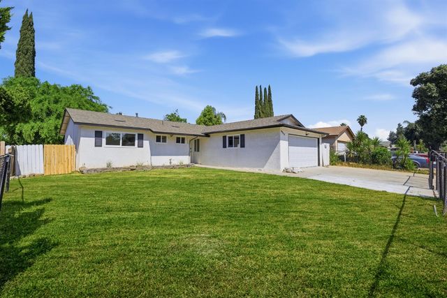 4907 E Platt Avenue, Fresno, CA 93727