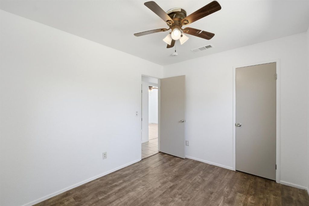 Image 11 of property listing at 4907 E Platt Avenue, Fresno, CA 93727