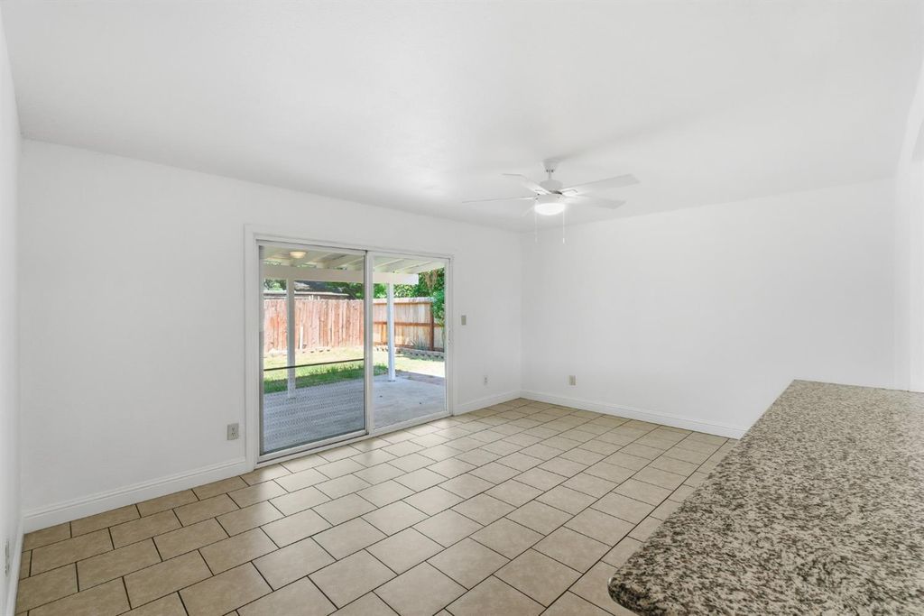 Image 2 of property listing at 4907 E Platt Avenue, Fresno, CA 93727