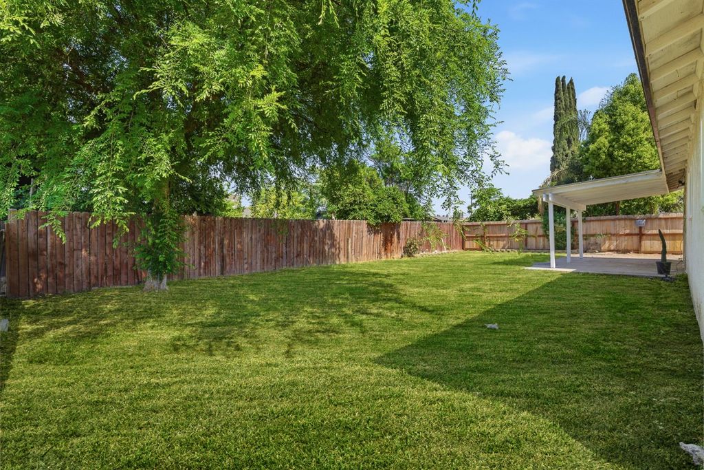 Image 22 of property listing at 4907 E Platt Avenue, Fresno, CA 93727