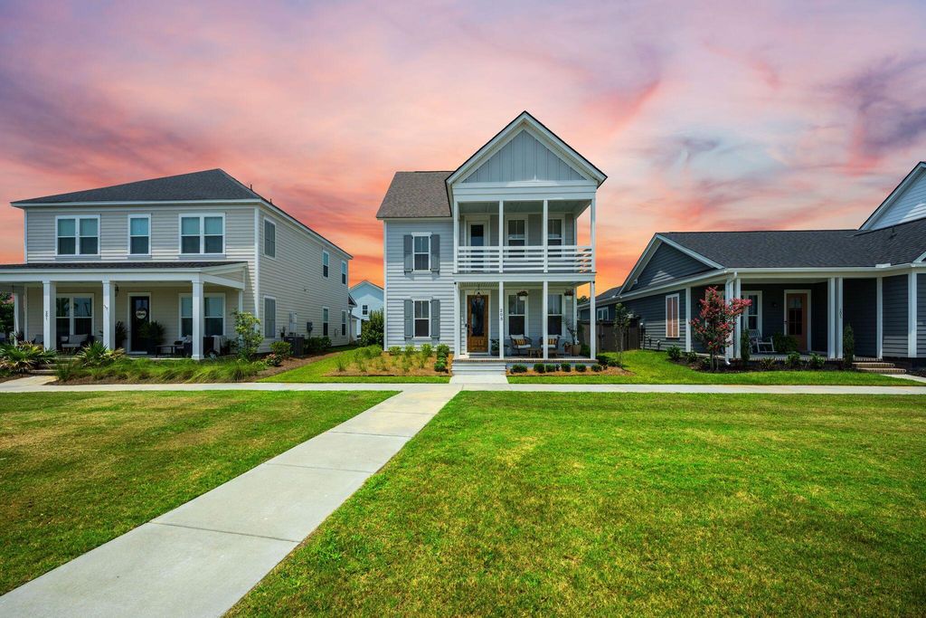203 Symphony Avenue, Summerville, SC 29486