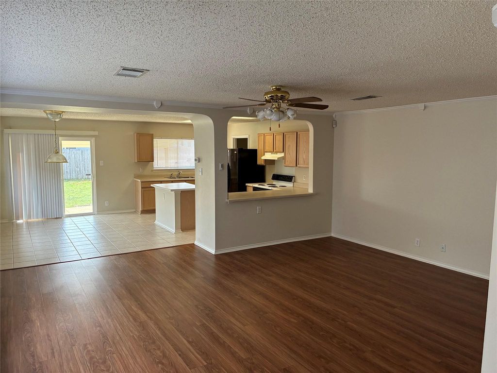 2716 Vinson CT, Round Rock, TX 78664