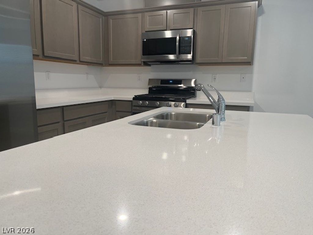 3513 Golden Chariot Avenue, Las Vegas, NV 89106 — photo 3