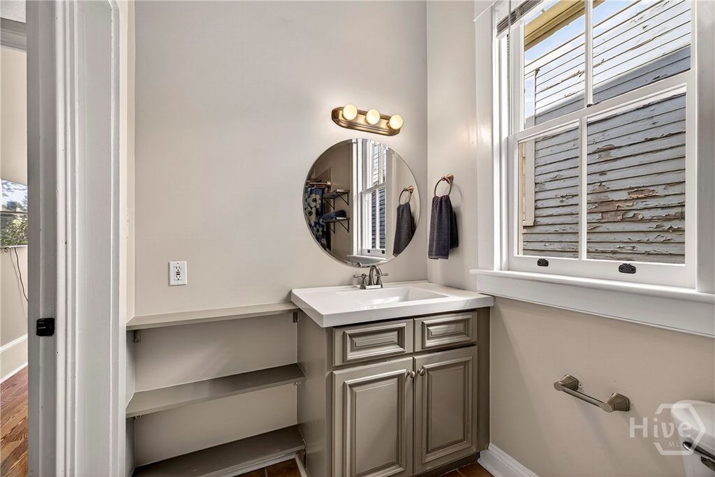 Image 19 of property listing at 513 E Henry Street, Savannah, GA 31401