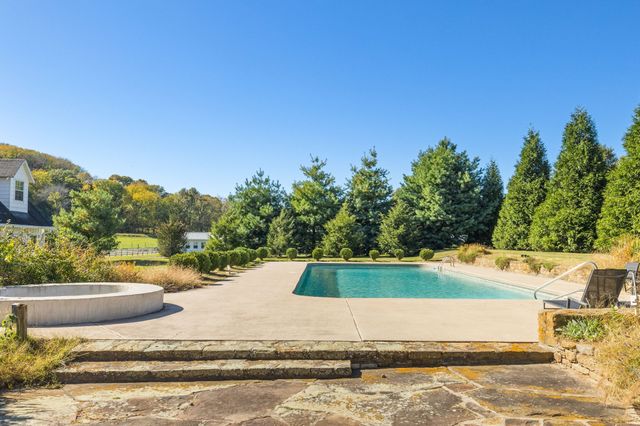 2133 Allisona Rd, Eagleville, TN 37060