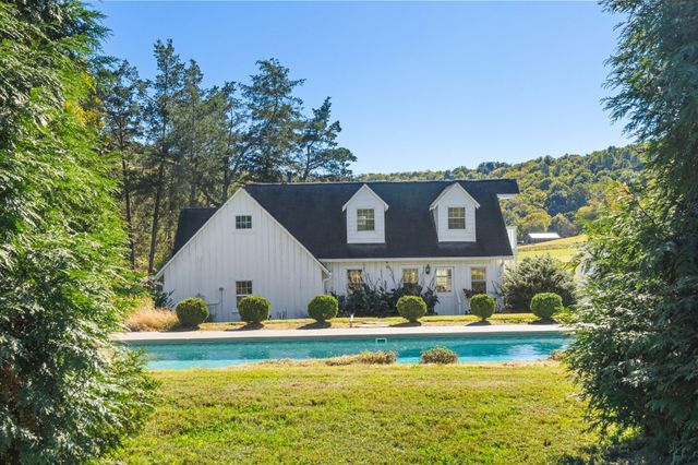 2133 Allisona Rd, Eagleville, TN 37060