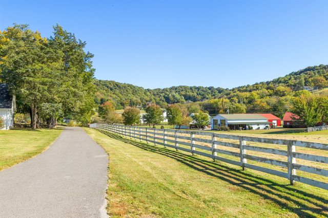 2133 Allisona Rd, Eagleville, TN 37060