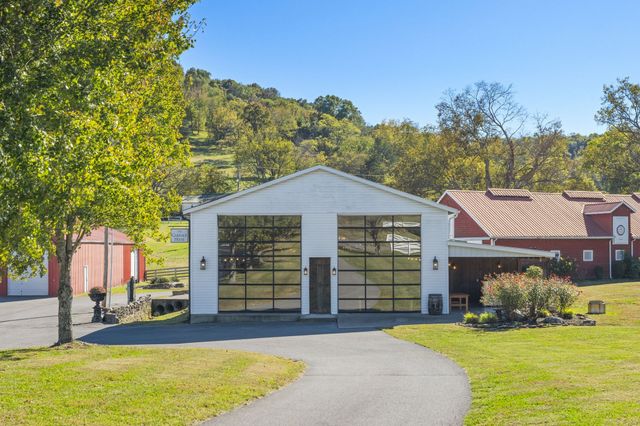 2133 Allisona Rd, Eagleville, TN 37060