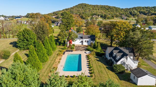 2133 Allisona Rd, Eagleville, TN 37060