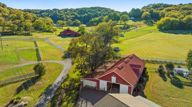 2133 Allisona Rd, Eagleville, TN 37060