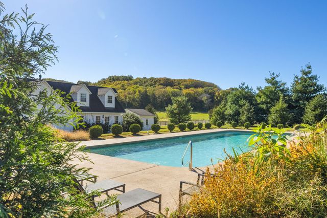 2133 Allisona Rd, Eagleville, TN 37060