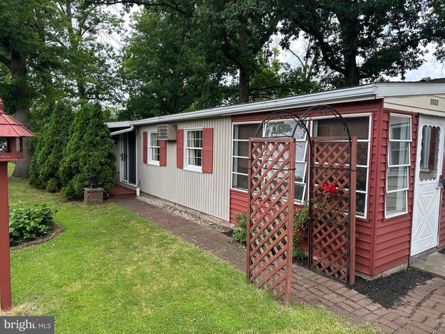 1027 PINE CIR, Telford, PA 18969
