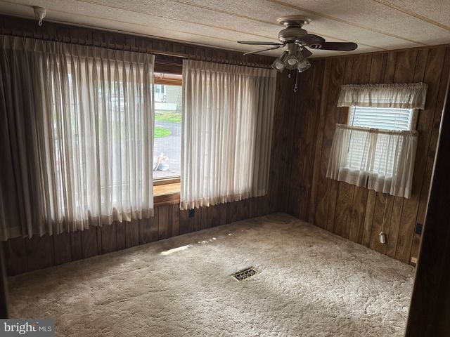 1027 PINE CIR, Telford, PA 18969