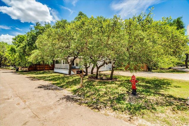 805 High Mesa DR, Wimberley, TX 78676