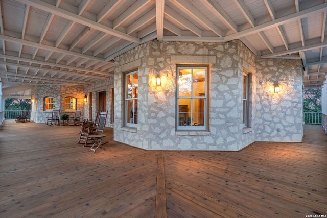 7419 SECRETARIAT LN, Fair Oaks Ranch, TX 78015