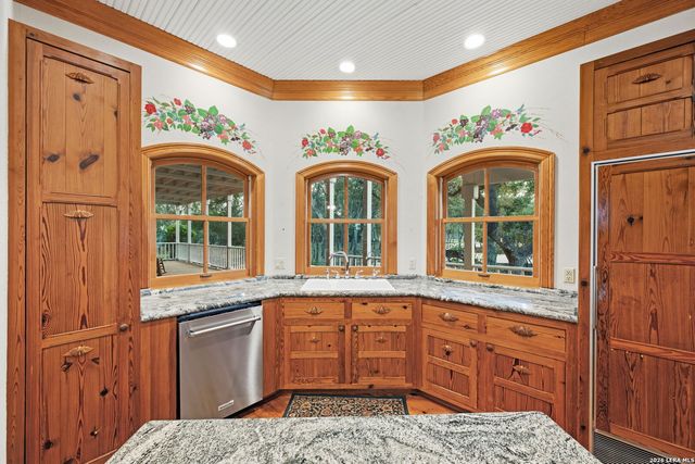7419 SECRETARIAT LN, Fair Oaks Ranch, TX 78015