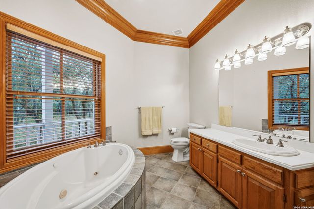 7419 SECRETARIAT LN, Fair Oaks Ranch, TX 78015