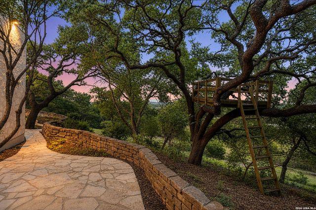 7419 SECRETARIAT LN, Fair Oaks Ranch, TX 78015