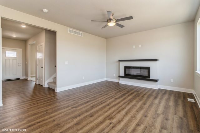 136 Creekside Drive, Bondurant, IA 50035