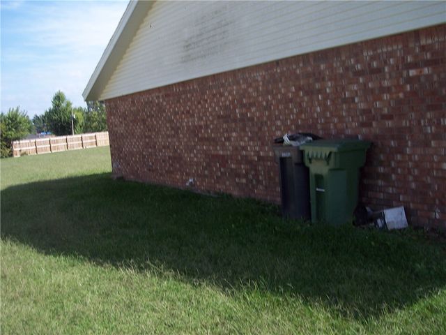 1538 S Heritage Circle, Rogers, AR 72758