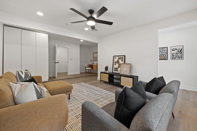 5400 Salem Hill DR, Austin, TX 78745