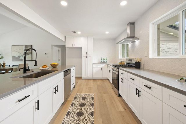 5400 Salem Hill DR, Austin, TX 78745