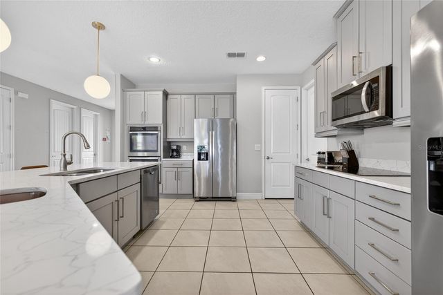 7666 FAIRFAX DRIVE, Kissimmee, FL 34747