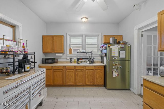 1213 10th Avenue, Schenectady, NY 12303