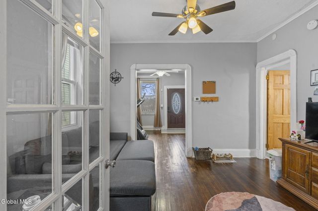 1213 10th Avenue, Schenectady, NY 12303