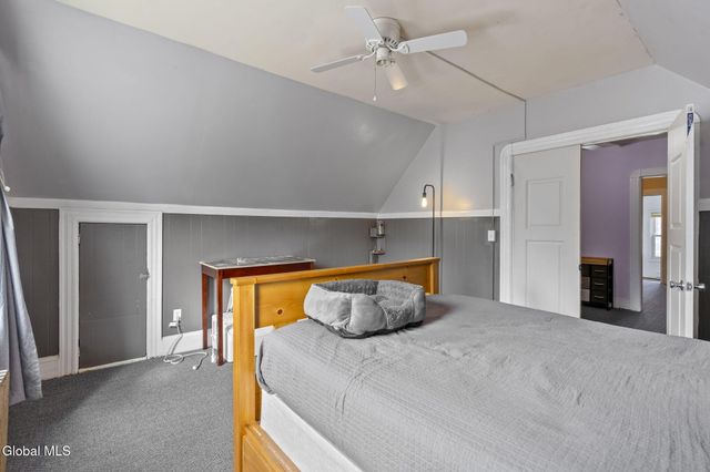 1213 10th Avenue, Schenectady, NY 12303