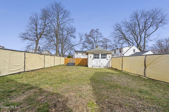 1213 10th Avenue, Schenectady, NY 12303