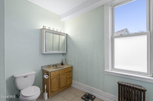 1213 10th Avenue, Schenectady, NY 12303