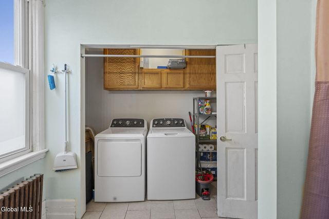 1213 10th Avenue, Schenectady, NY 12303