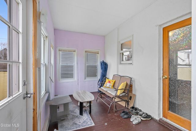 1213 10th Avenue, Schenectady, NY 12303