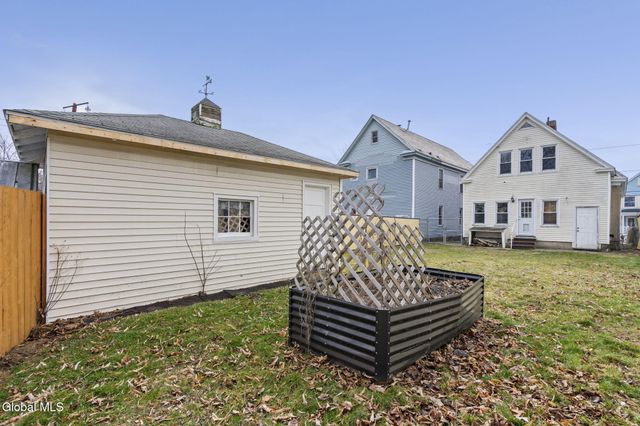 1213 10th Avenue, Schenectady, NY 12303