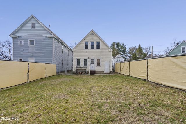 1213 10th Avenue, Schenectady, NY 12303