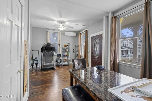 1213 10th Avenue, Schenectady, NY 12303