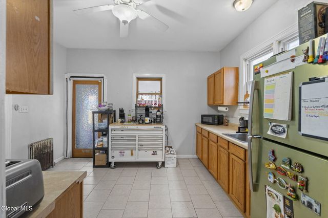 1213 10th Avenue, Schenectady, NY 12303