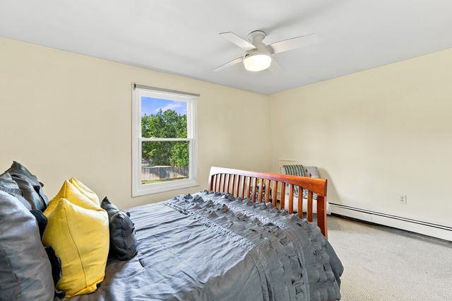 15 Northwoods Cir 15, Woburn, MA 01801