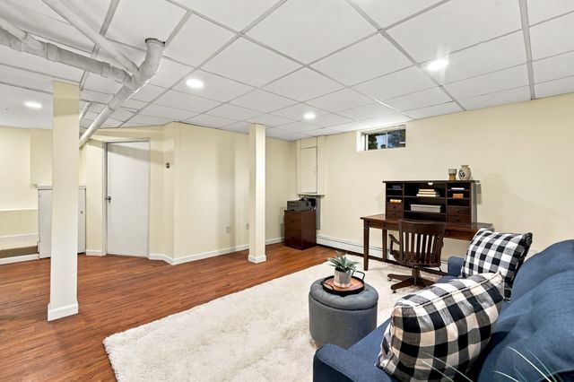 15 Northwoods Cir 15, Woburn, MA 01801
