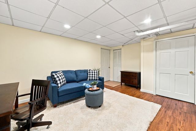15 Northwoods Cir 15, Woburn, MA 01801